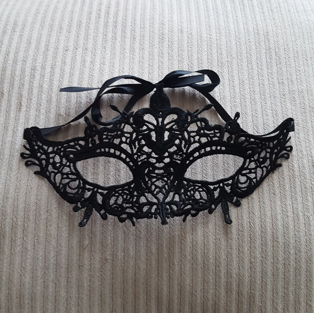 Black Lace Masquerade Mask Festivals, Party, Halloween